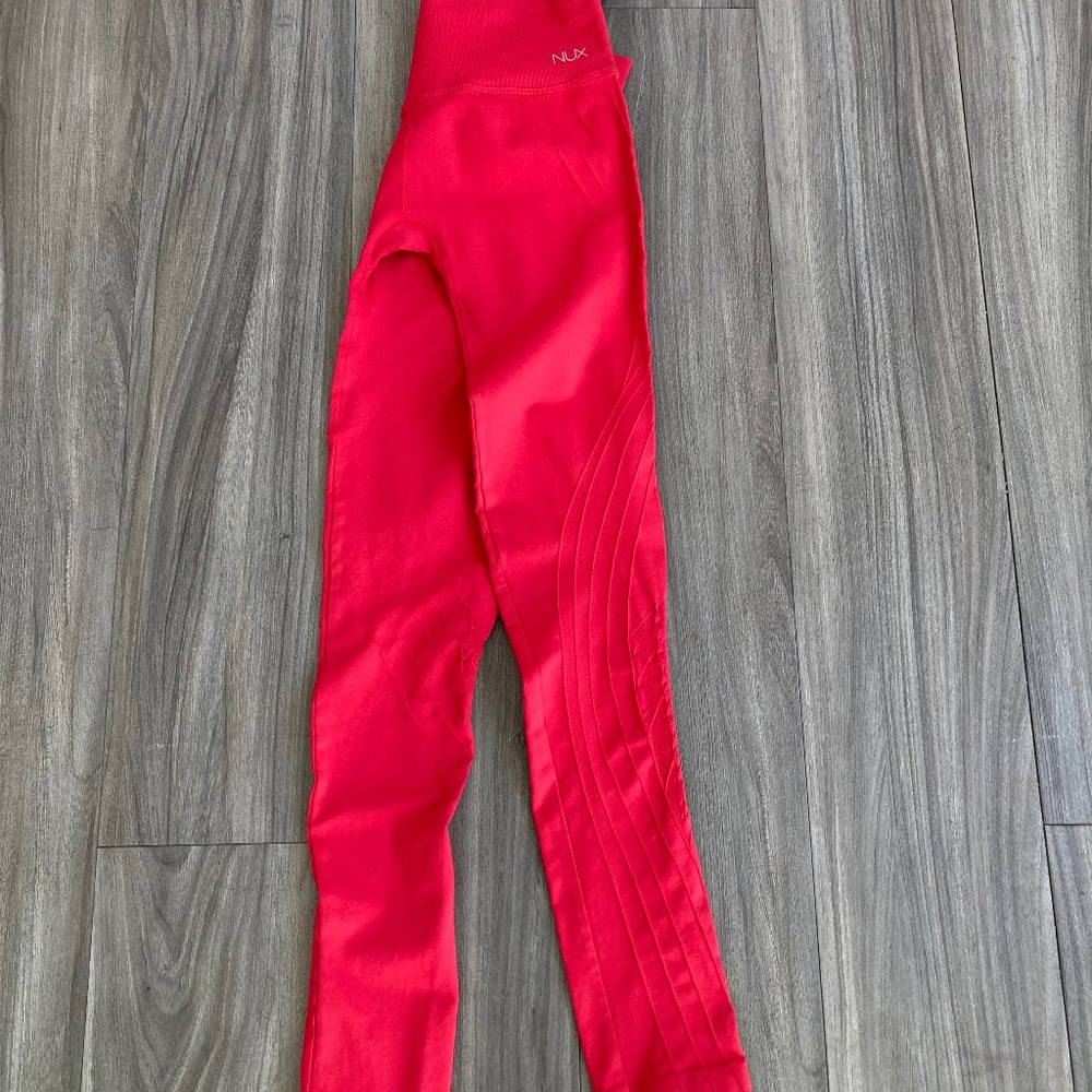 NUX Red leggings